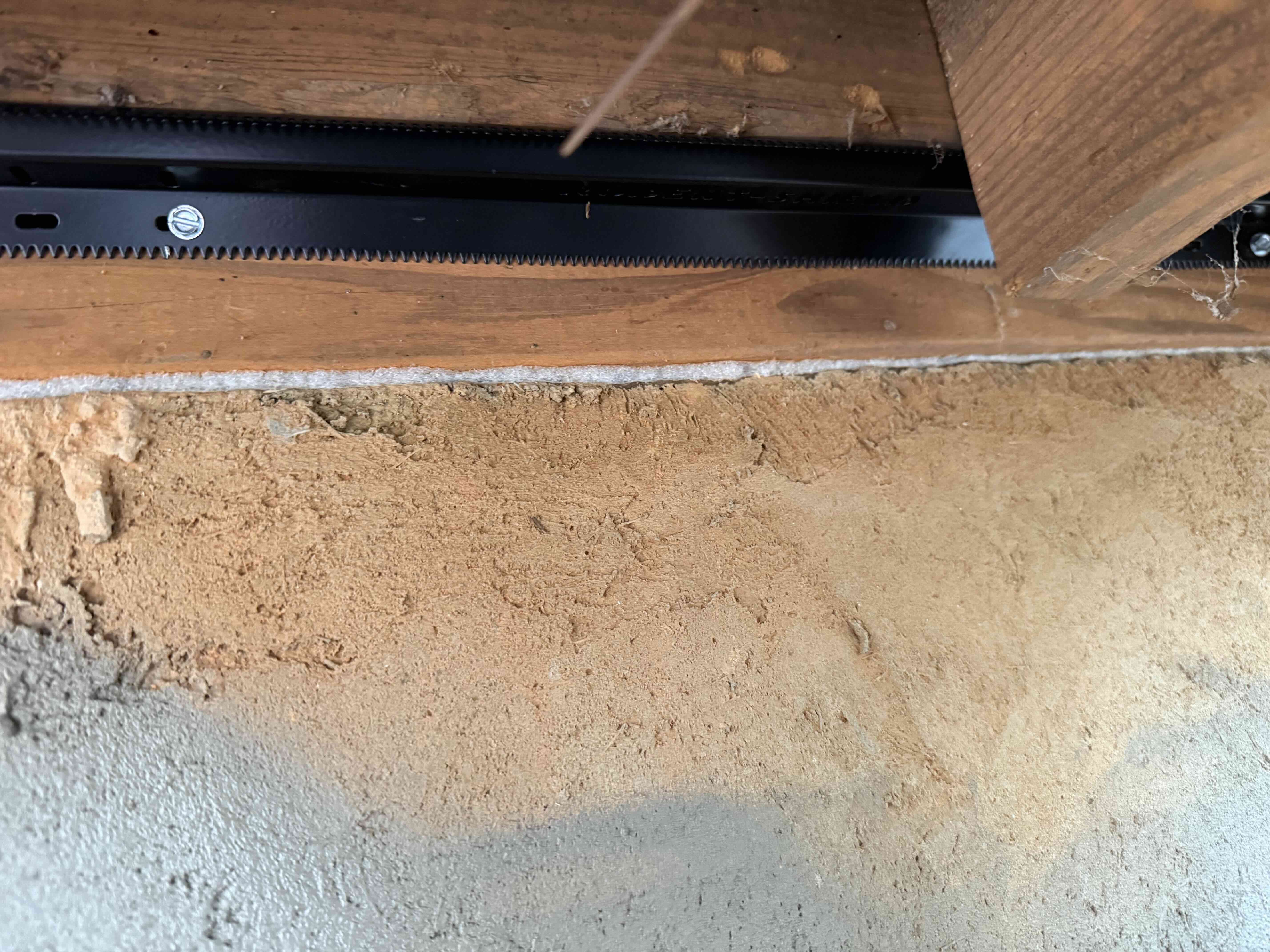 Crawl space after professional restoration and cleanup